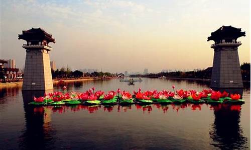 西安汉城湖遗址公园皇帝雕像_西安汉城湖的